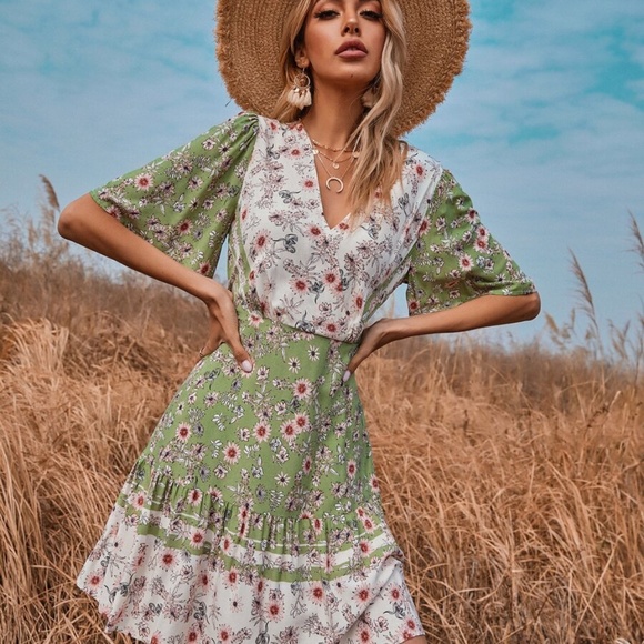 boho v neck floral print ruffle hem green dress - Picture 5 of 5